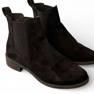 H&M Classic Black Chelsea Boots
